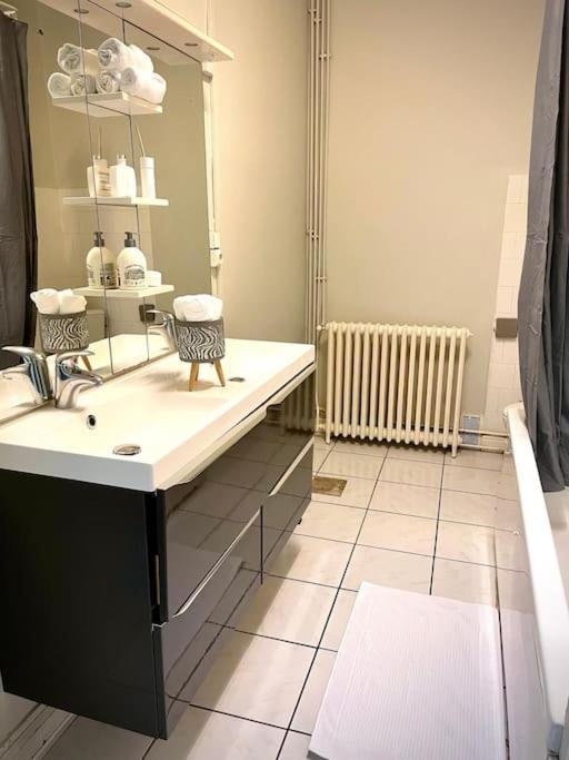 Appartement 3 Chambres Proche Centre Ville Carcassonne Buitenkant foto