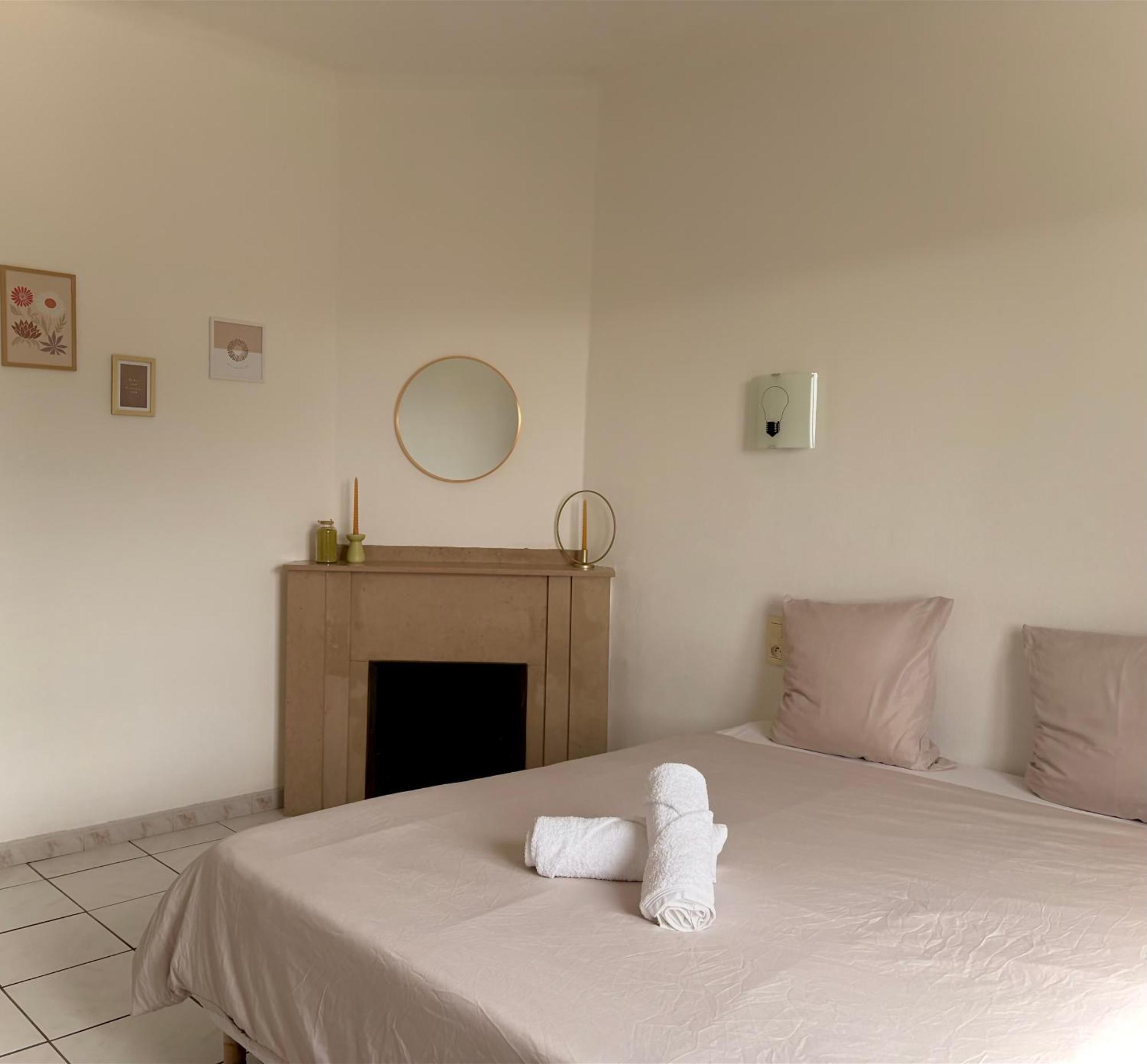 Appartement 3 Chambres Proche Centre Ville Carcassonne Buitenkant foto