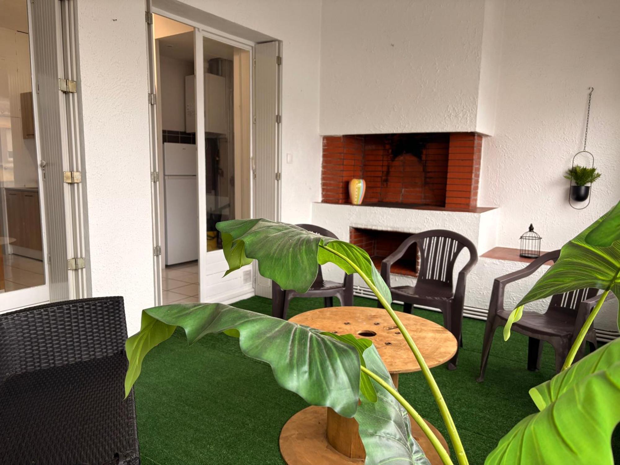 Appartement 3 Chambres Proche Centre Ville Carcassonne Buitenkant foto
